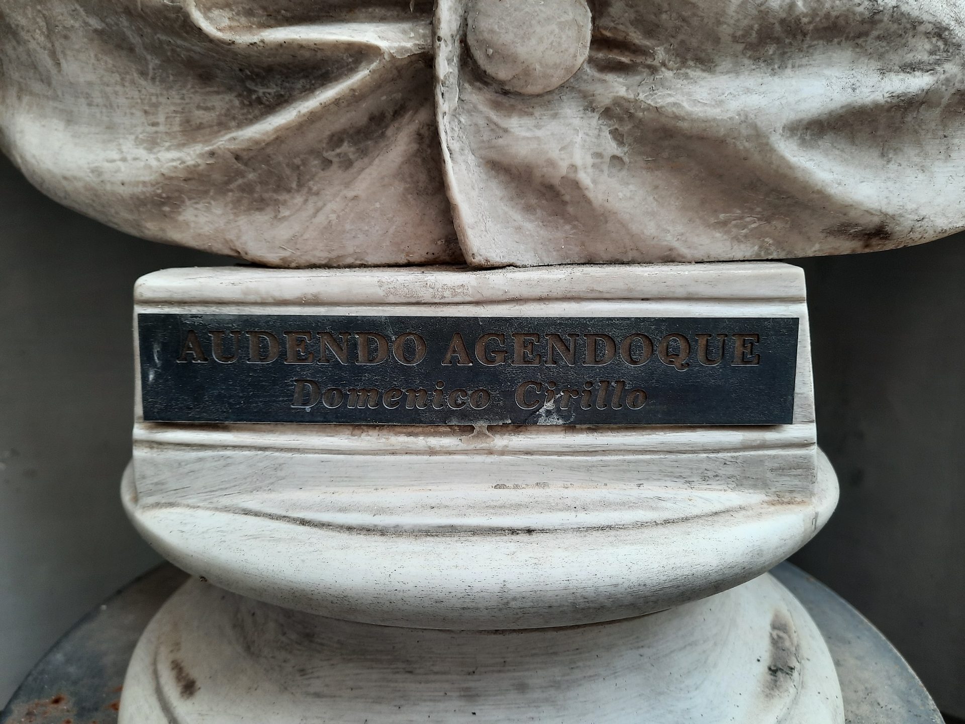 Domenico Cirillo's bust, Naples - 04.jpg